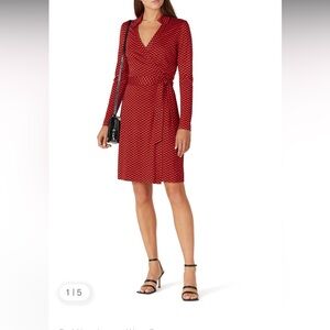 Diane von Furstenberg New Jeanne wrap dress in Signature 100% Silk Size M NWOT